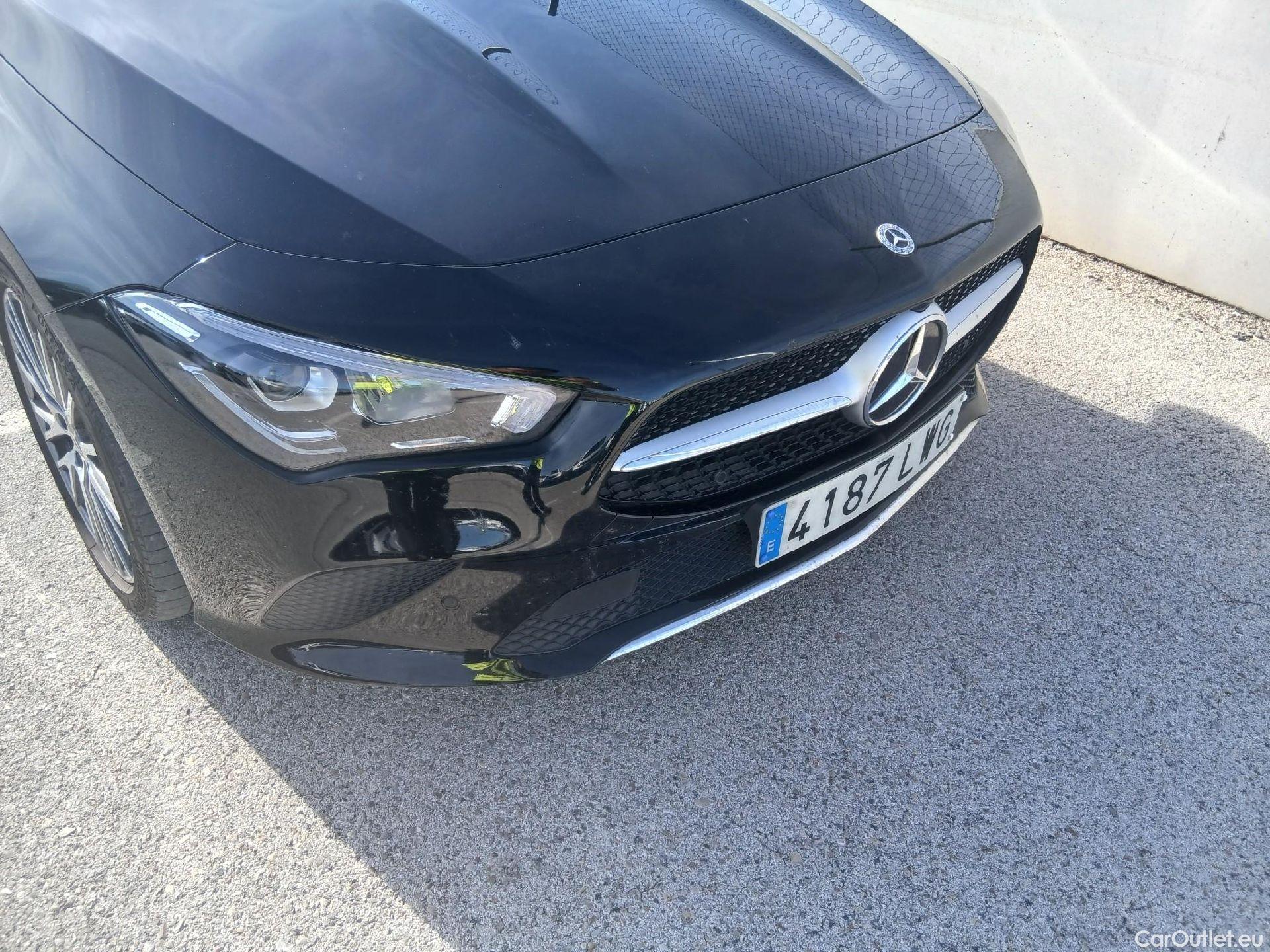  Mercedes  CLA-Klasse MERCEDES-BENZ CLA / 2019 / 5P / familiar CLA 200 D DCT Shooting Brake #4