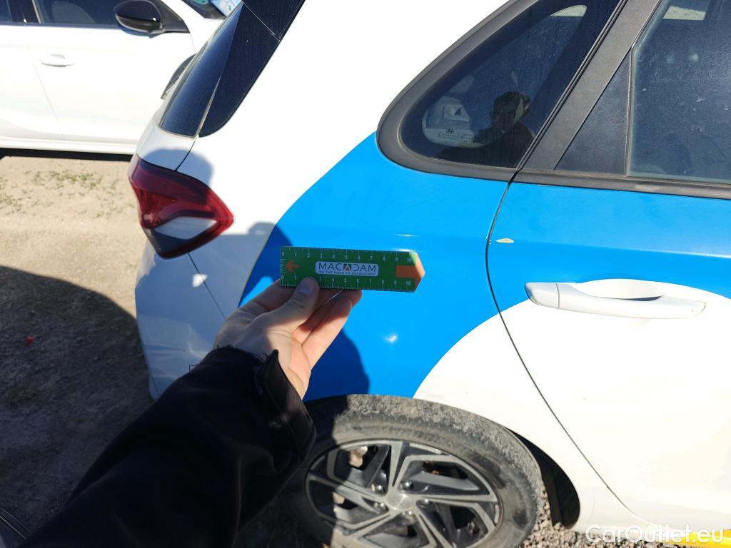  Hyundai  i30 HYUNDAI  / 2020 / 5P / berlina con portón 1.0 TGDI 48V Klass #53