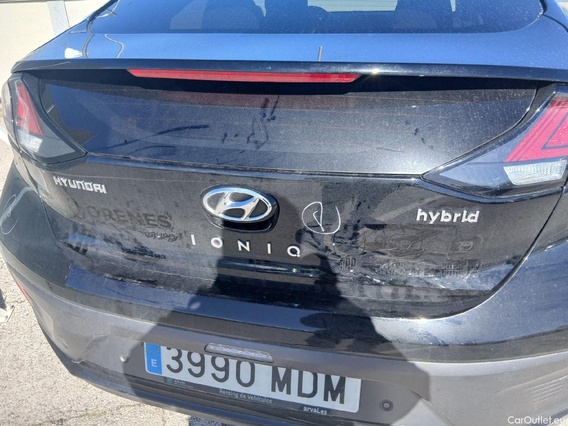  Hyundai   Ioniq HYUNDAI / 2019 / 5P / berlina con portón 1.6 GDI HEV Tecno DCT #26