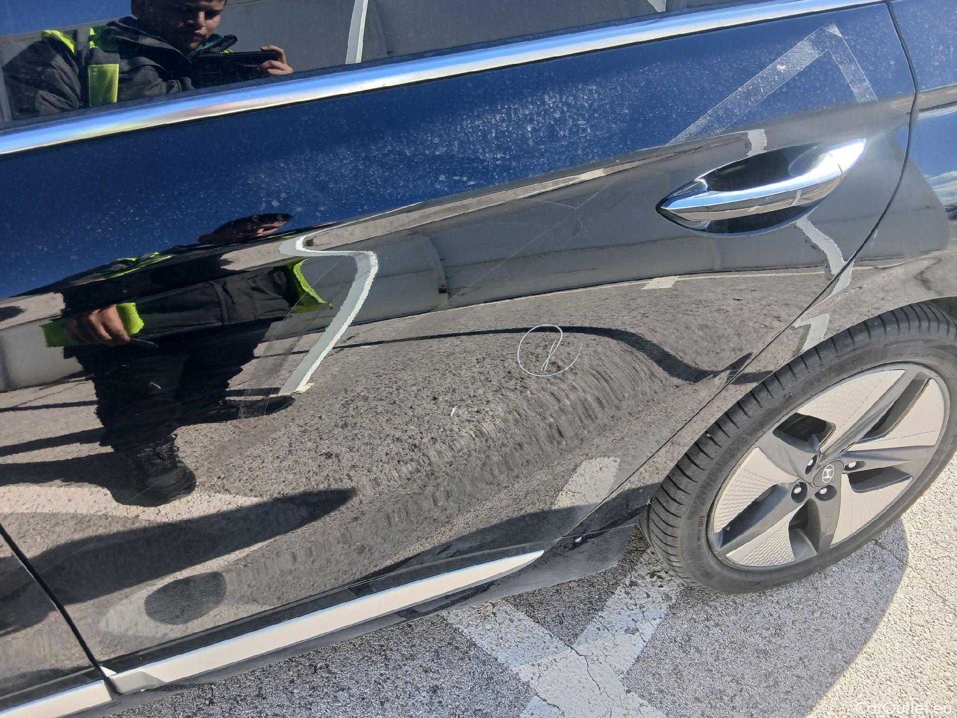  Hyundai   Ioniq HYUNDAI / 2019 / 5P / berlina con portón 1.6 GDI HEV Tecno DCT #21