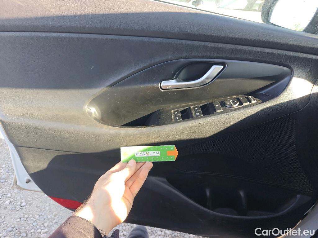  Hyundai  i30 HYUNDAI  / 2020 / 5P / berlina con portón 1.0 TGDI 48V Klass #33