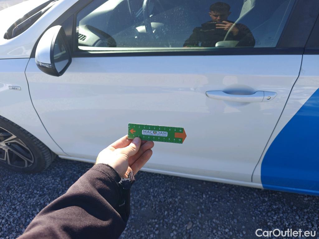  Hyundai  i30 HYUNDAI  / 2020 / 5P / berlina con portón 1.0 TGDI 48V Klass #1