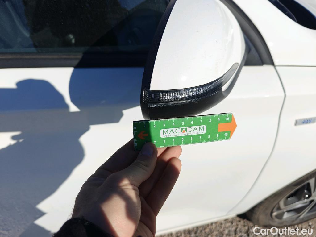  Hyundai  i30 HYUNDAI  / 2020 / 5P / berlina con portón 1.0 TGDI 48V Klass #47