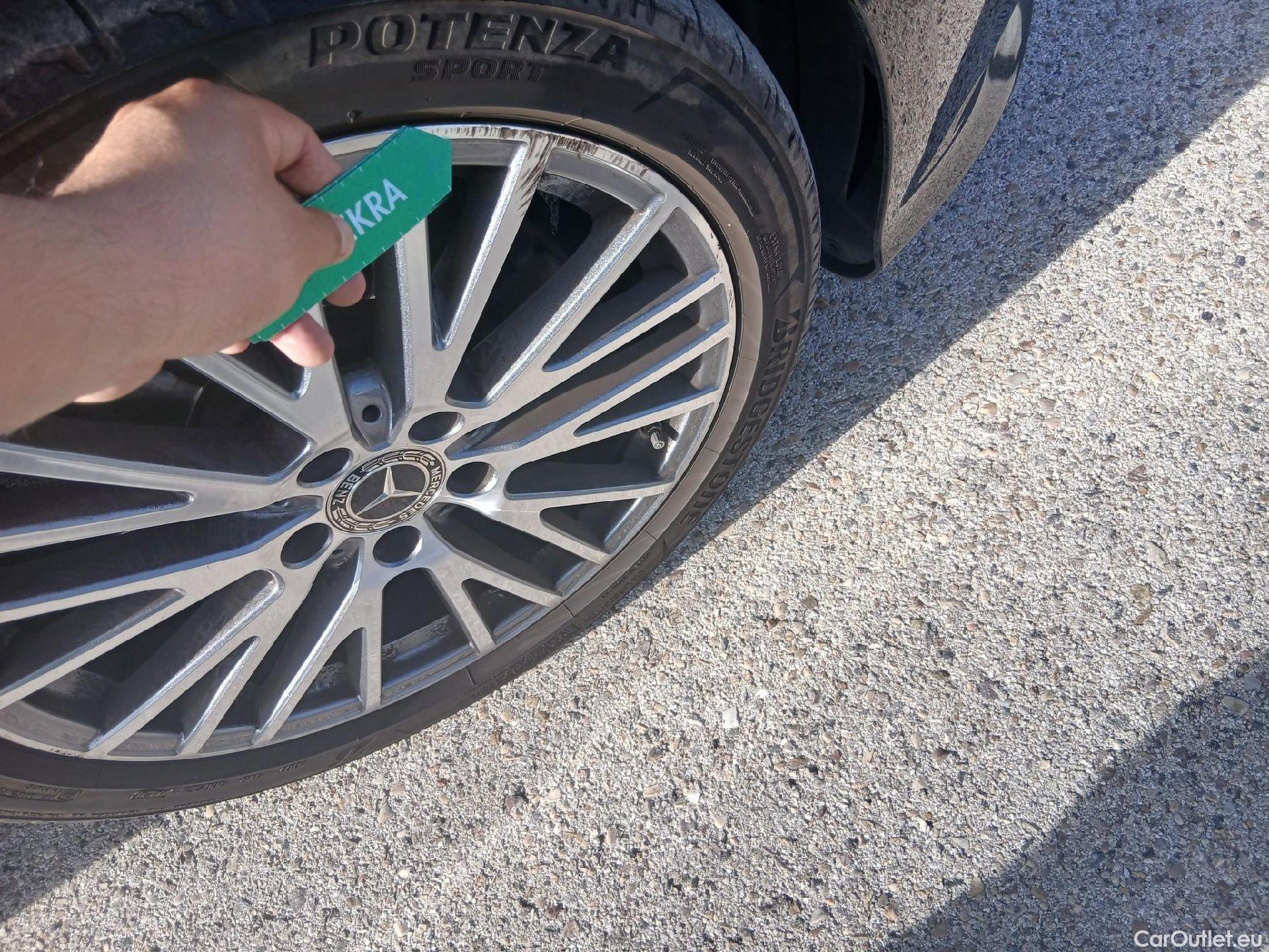  Mercedes  CLA-Klasse MERCEDES-BENZ CLA / 2019 / 5P / familiar CLA 200 D DCT Shooting Brake #32