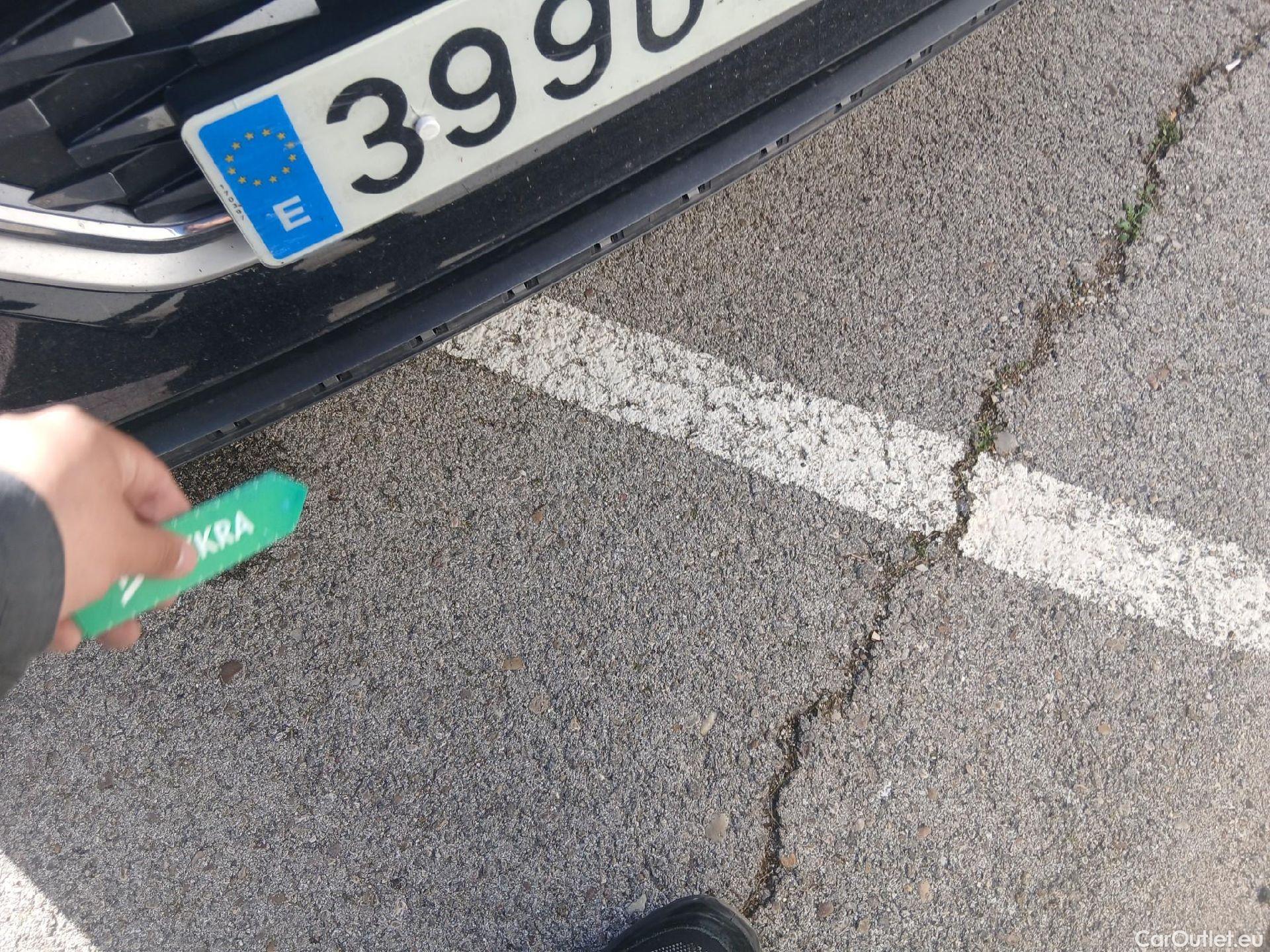  Hyundai   Ioniq HYUNDAI / 2019 / 5P / berlina con portón 1.6 GDI HEV Tecno DCT #12