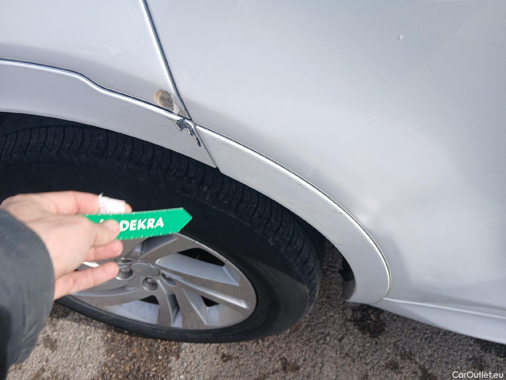  Land Rover  Discovery LAND ROVER  Sport / 2019 / 5P / todoterreno 2.0D I4-L.Flw 150 PS AWD R-Dynamic Base #20