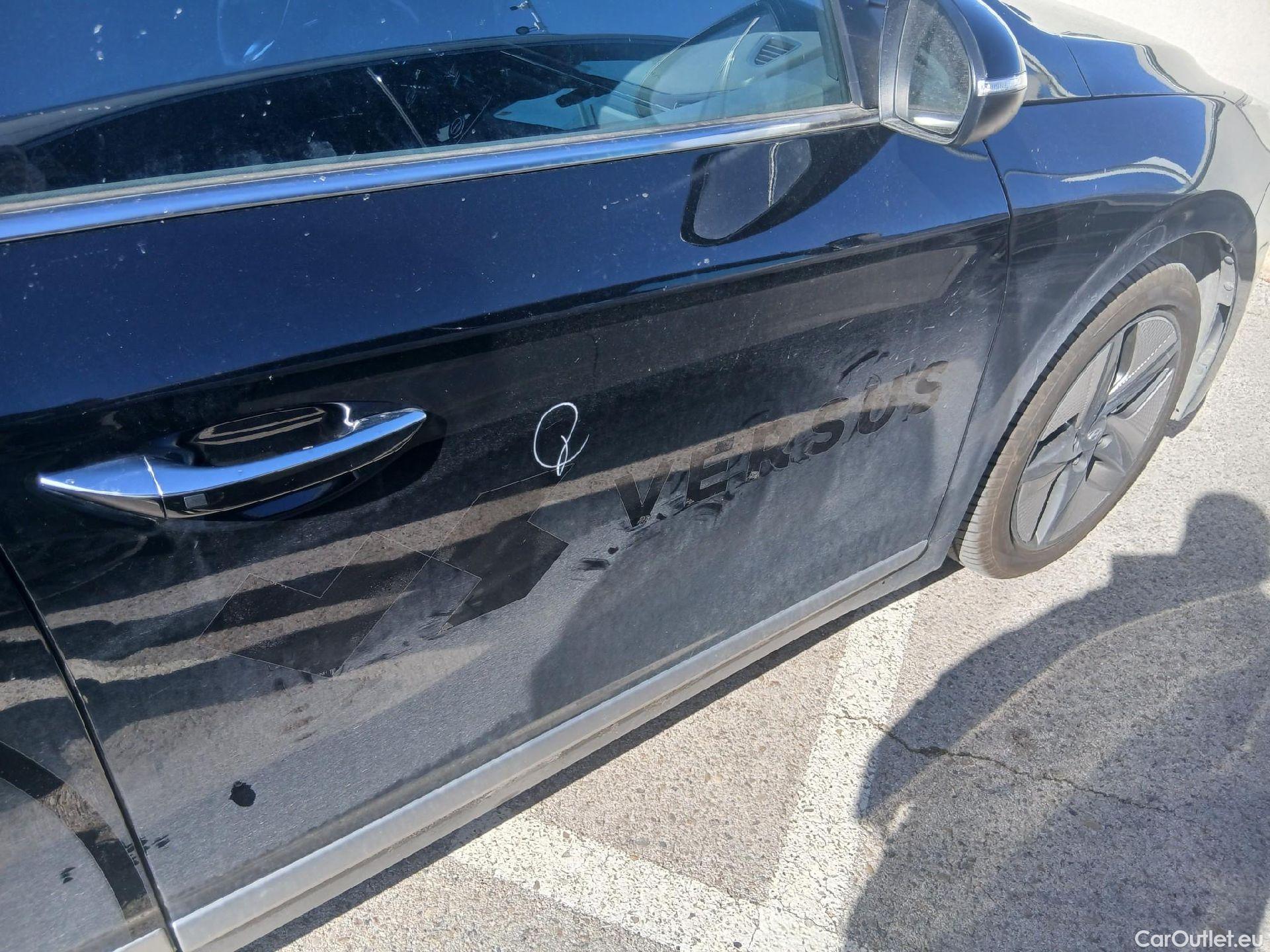  Hyundai   Ioniq HYUNDAI / 2019 / 5P / berlina con portón 1.6 GDI HEV Tecno DCT #35