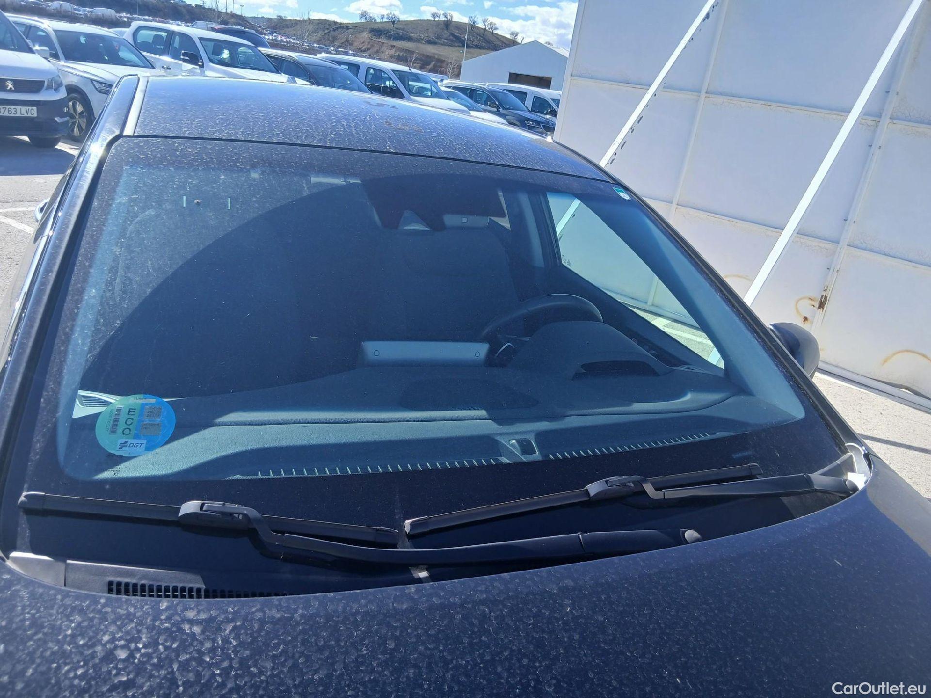  Hyundai   Ioniq HYUNDAI / 2019 / 5P / berlina con portón 1.6 GDI HEV Tecno DCT #15