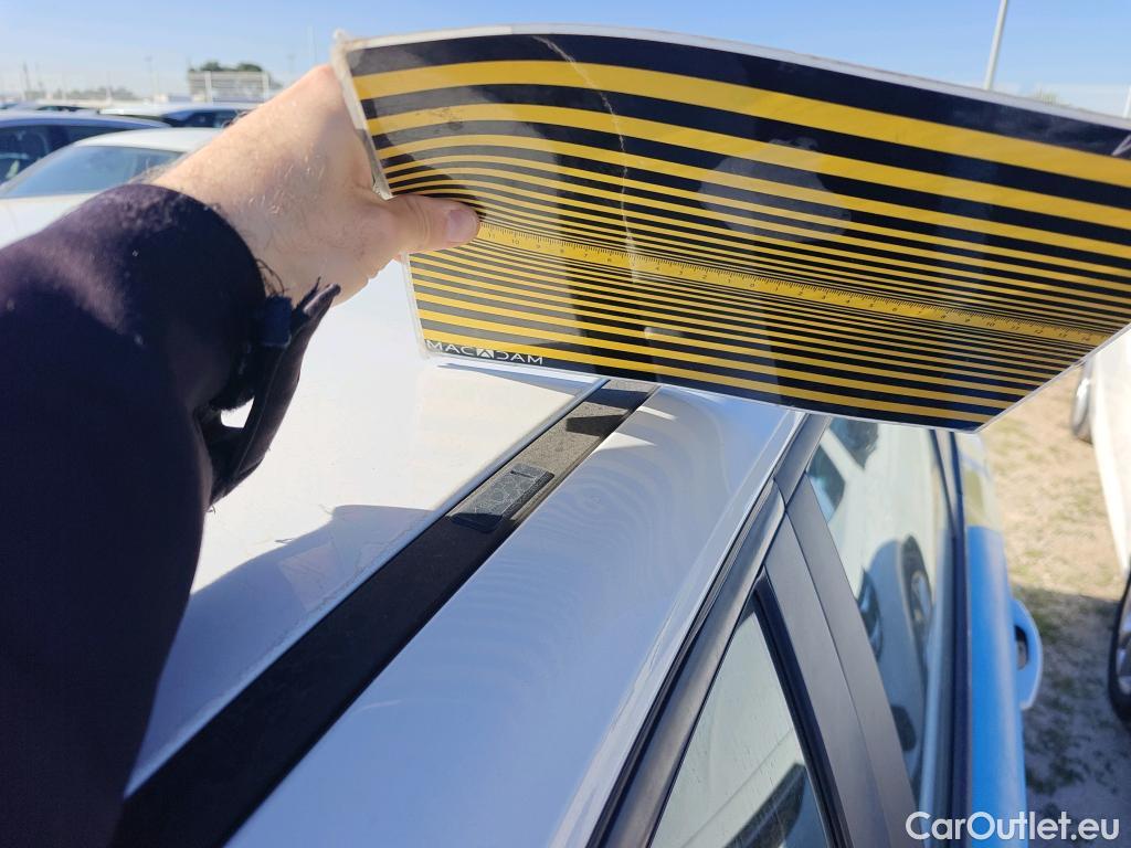  Hyundai  i30 HYUNDAI  / 2020 / 5P / berlina con portón 1.0 TGDI 48V Klass #18