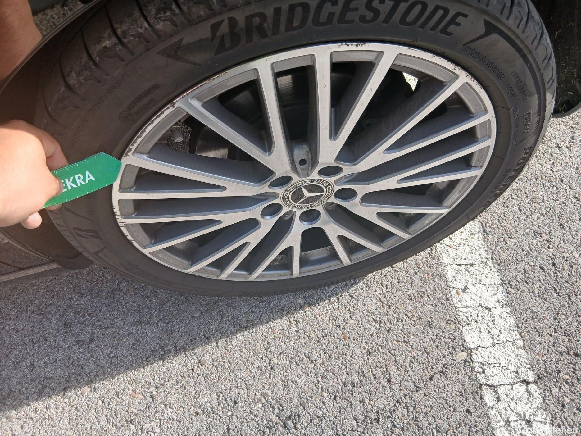  Mercedes  CLA-Klasse MERCEDES-BENZ CLA / 2019 / 5P / familiar CLA 200 D DCT Shooting Brake #16