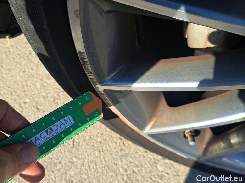  Mercedes  E-Klasse Clase E E 350 (238.385) 2.0 AMG Line 310CV AT9 E6dT #10