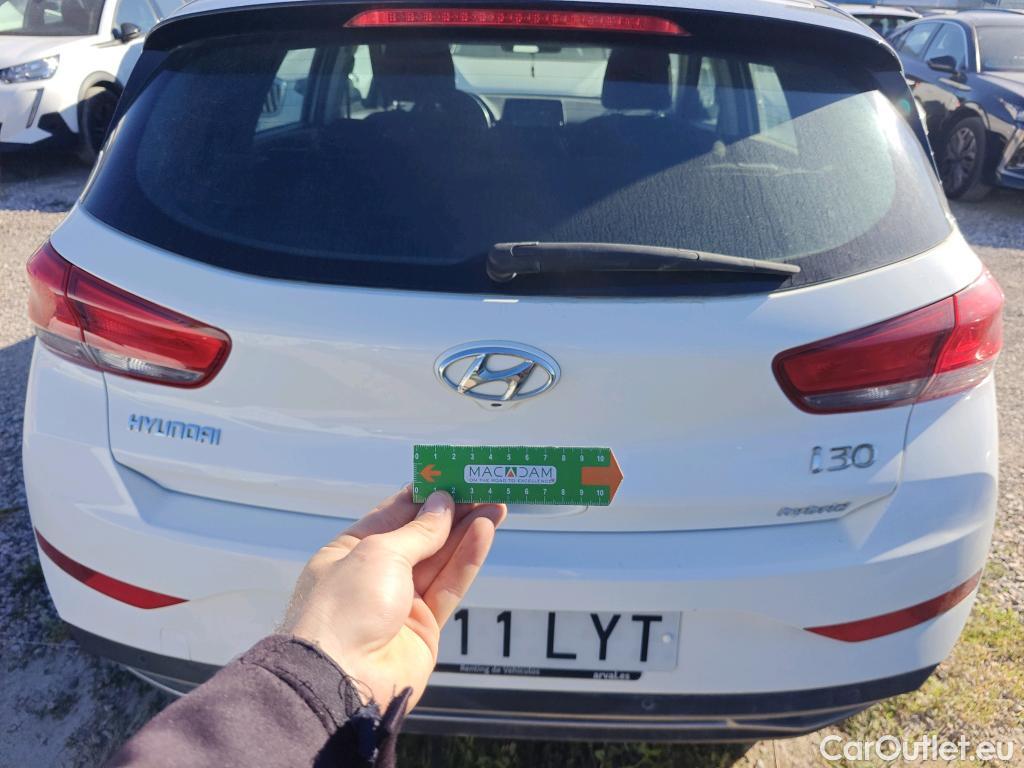  Hyundai  i30 HYUNDAI  / 2020 / 5P / berlina con portón 1.0 TGDI 48V Klass #57