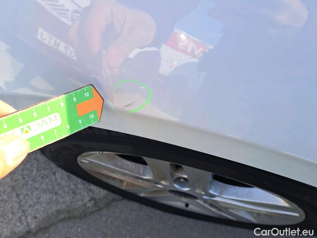  KIA  Cee'd KIA Ceed / 2018 / 5P / berlina con portón 1.0 MHEV 88kW (120CV) Drive DCT #11