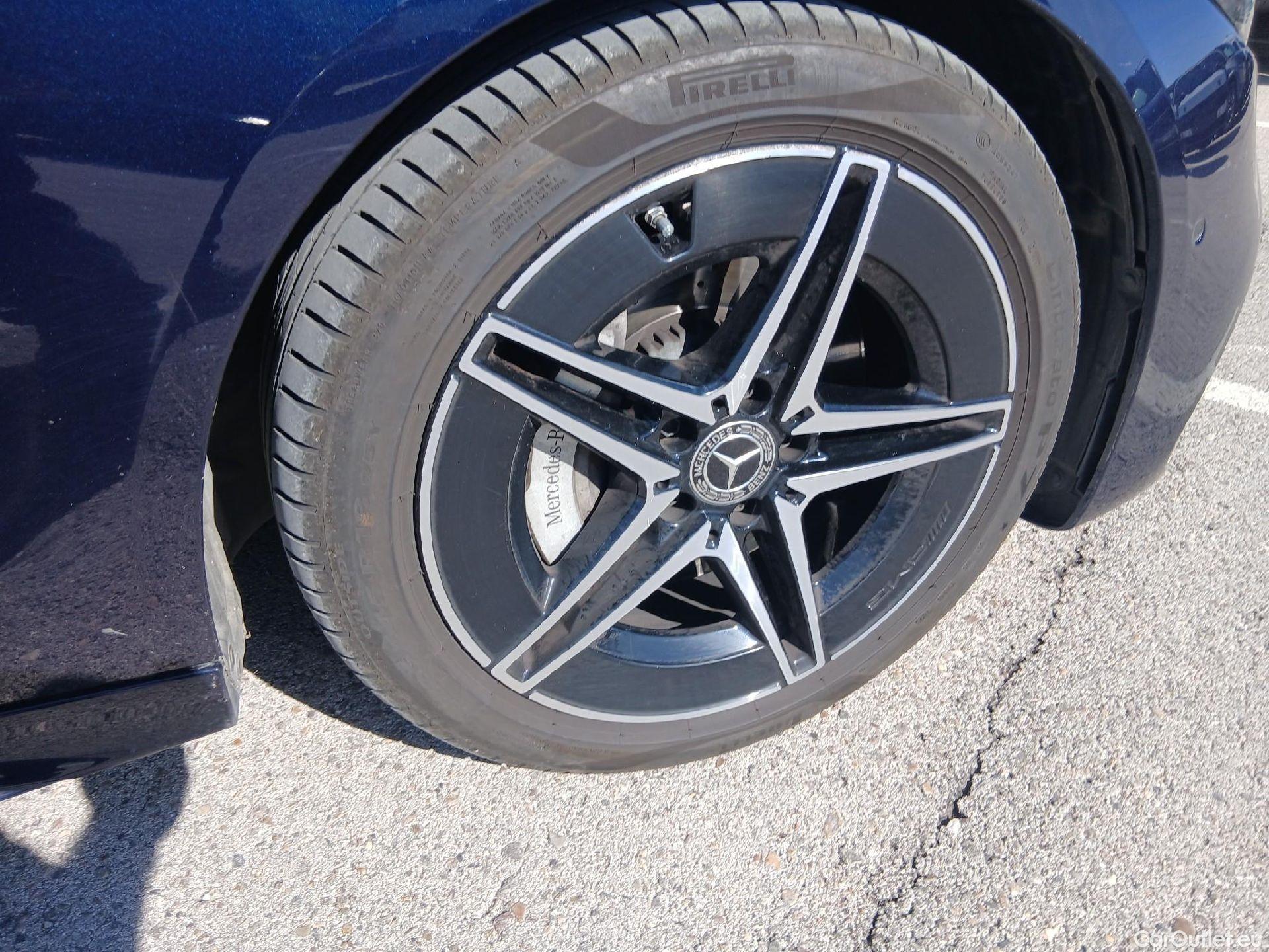  Mercedes  C-Klasse MERCEDES-BENZ Clase C / 2021 / 4P / sedán C 220 d #38