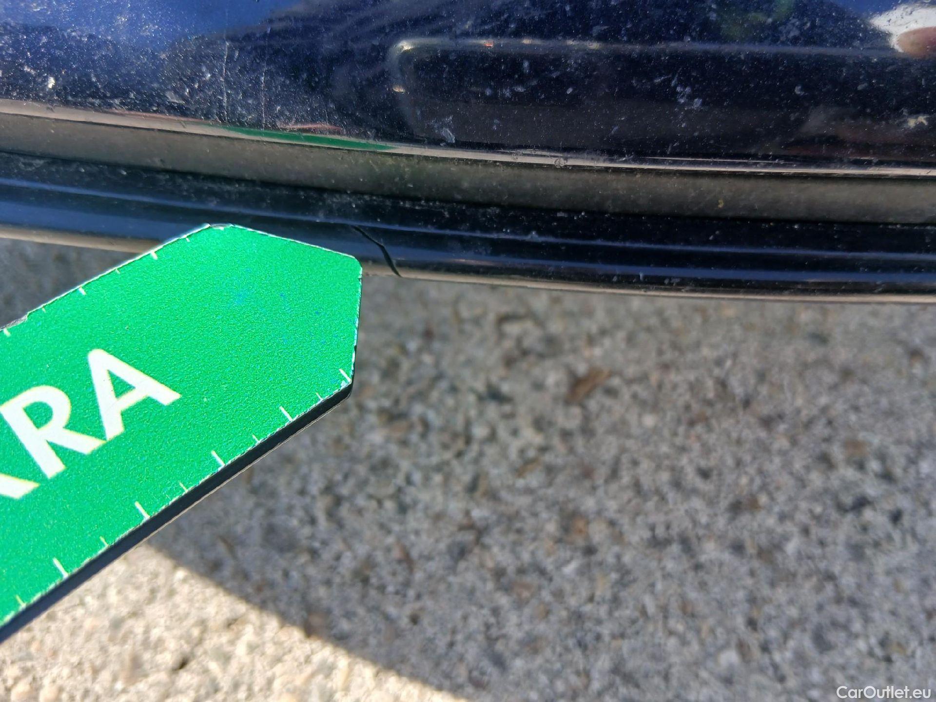  Mercedes  C-Klasse MERCEDES-BENZ Clase C / 2021 / 4P / sedán C 220 d #6