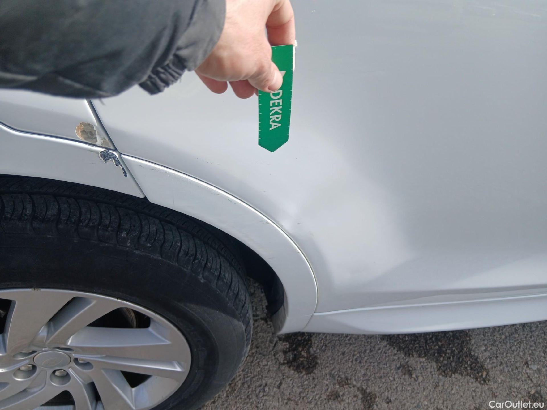  Land Rover  Discovery LAND ROVER  Sport / 2019 / 5P / todoterreno 2.0D I4-L.Flw 150 PS AWD R-Dynamic Base #19