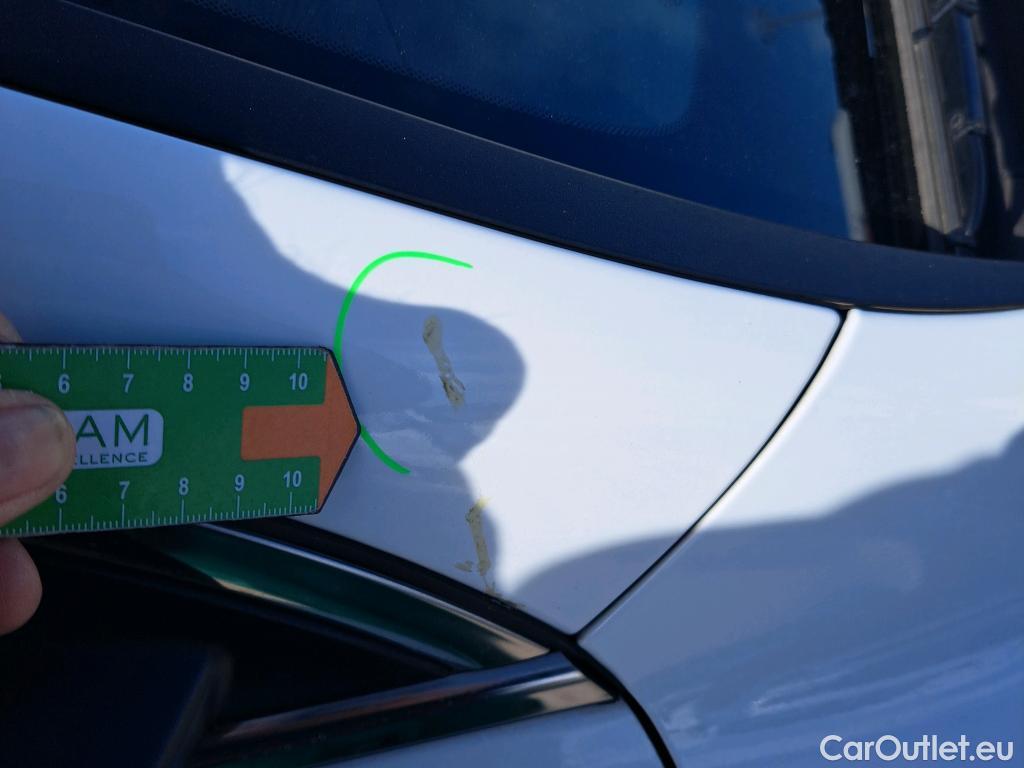  KIA  Cee'd KIA Ceed / 2018 / 5P / berlina con portón 1.0 MHEV 88kW (120CV) Drive DCT #22