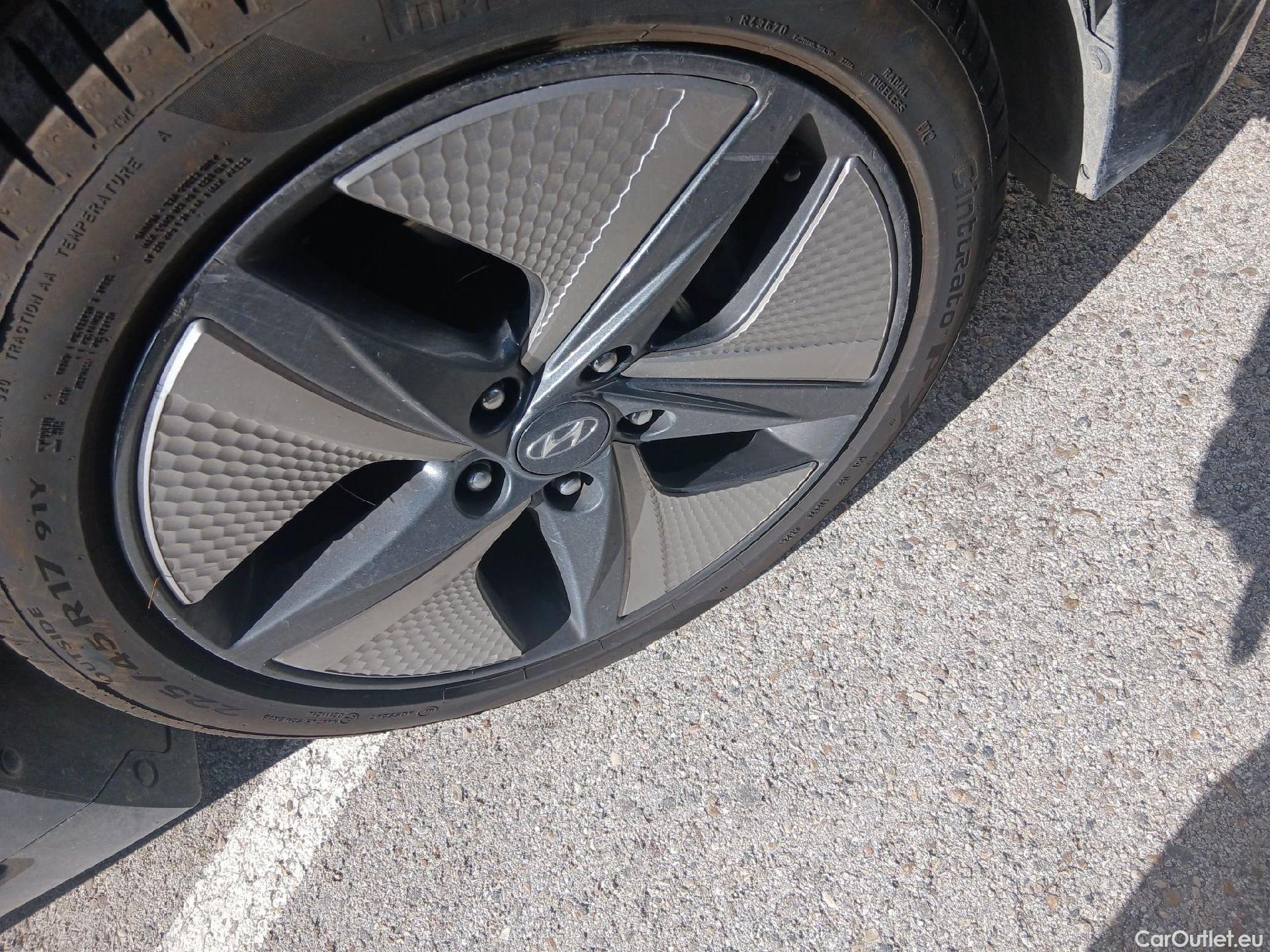  Hyundai   Ioniq HYUNDAI / 2019 / 5P / berlina con portón 1.6 GDI HEV Tecno DCT #36