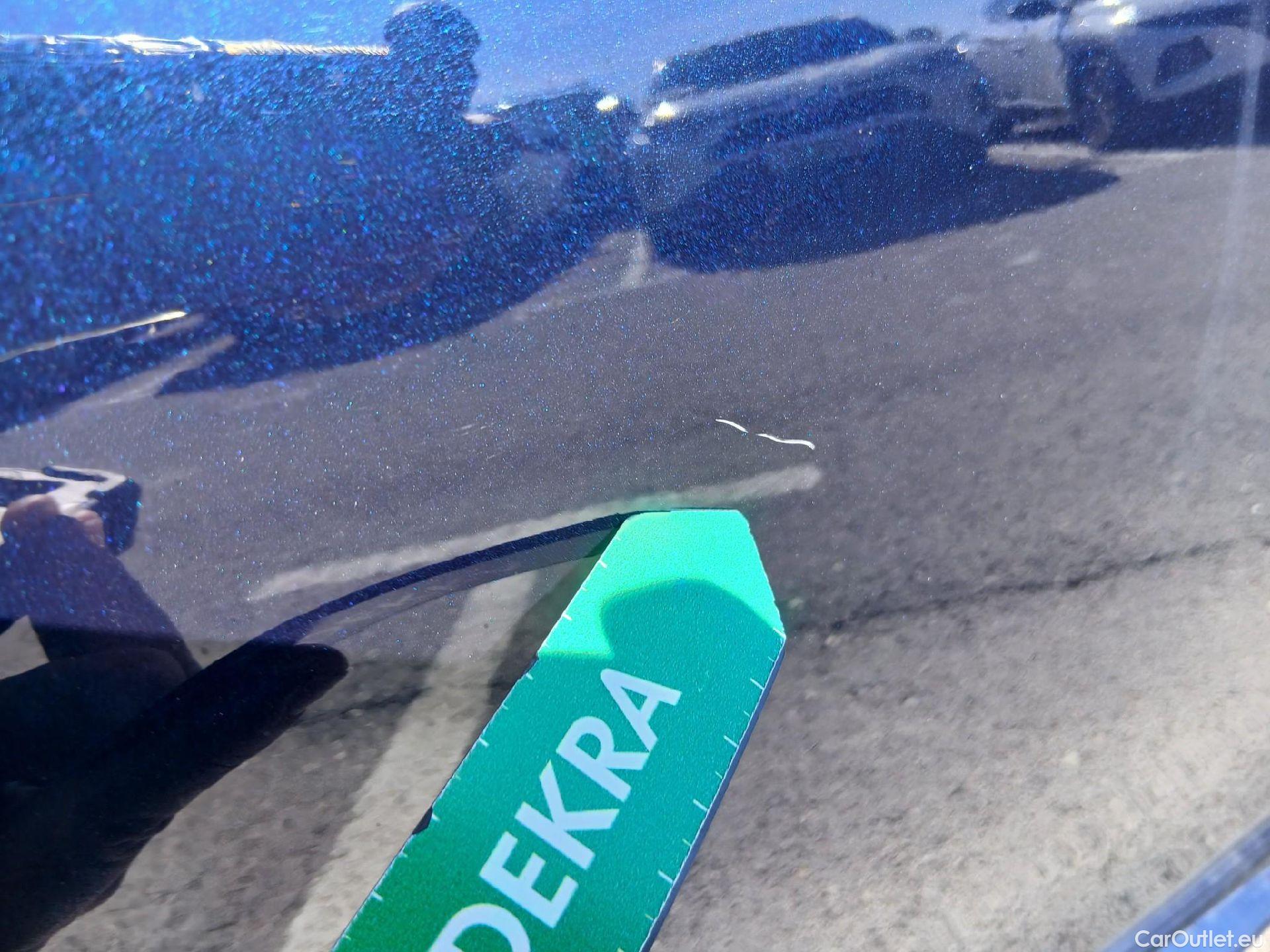  Mercedes  C-Klasse MERCEDES-BENZ Clase C / 2021 / 4P / sedán C 220 d #33