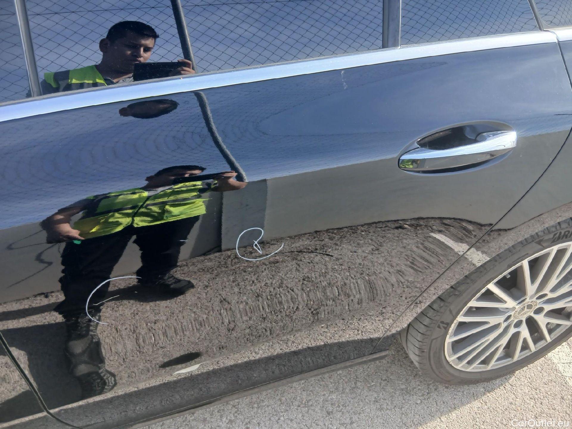  Mercedes  CLA-Klasse MERCEDES-BENZ CLA / 2019 / 5P / familiar CLA 200 D DCT Shooting Brake #13