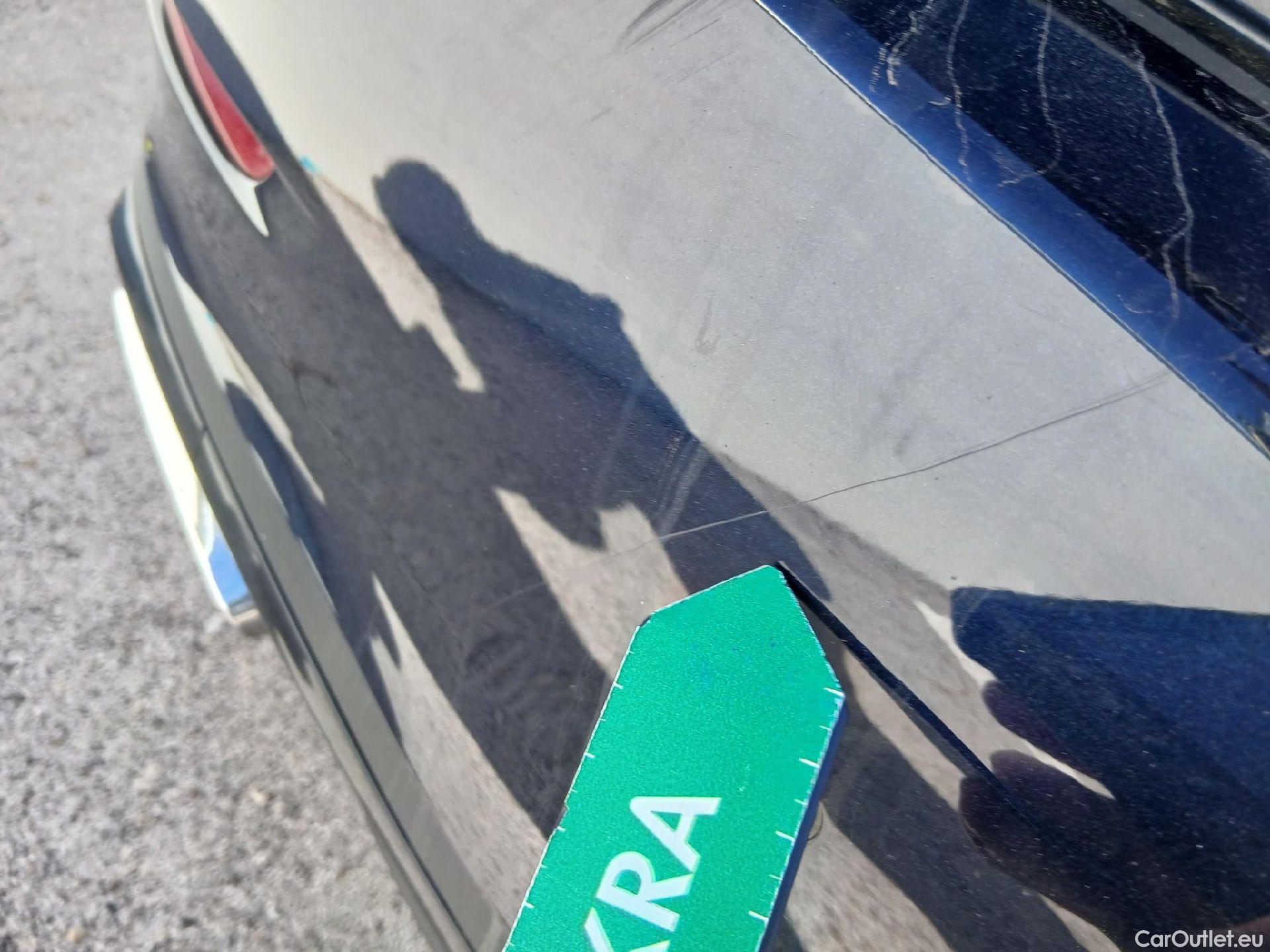  Mercedes  C-Klasse MERCEDES-BENZ Clase C / 2021 / 4P / sedán C 220 d #27