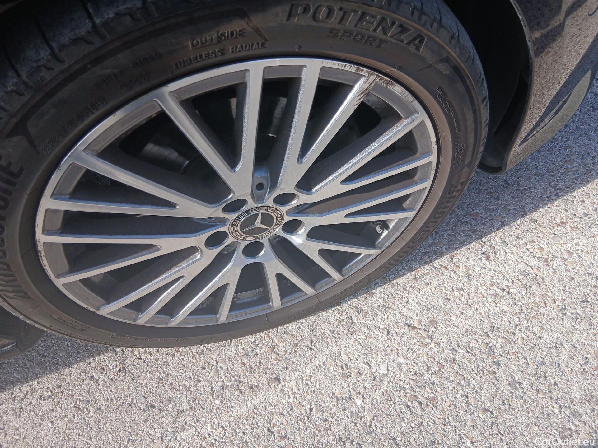  Mercedes  CLA-Klasse MERCEDES-BENZ CLA / 2019 / 5P / familiar CLA 200 D DCT Shooting Brake #31