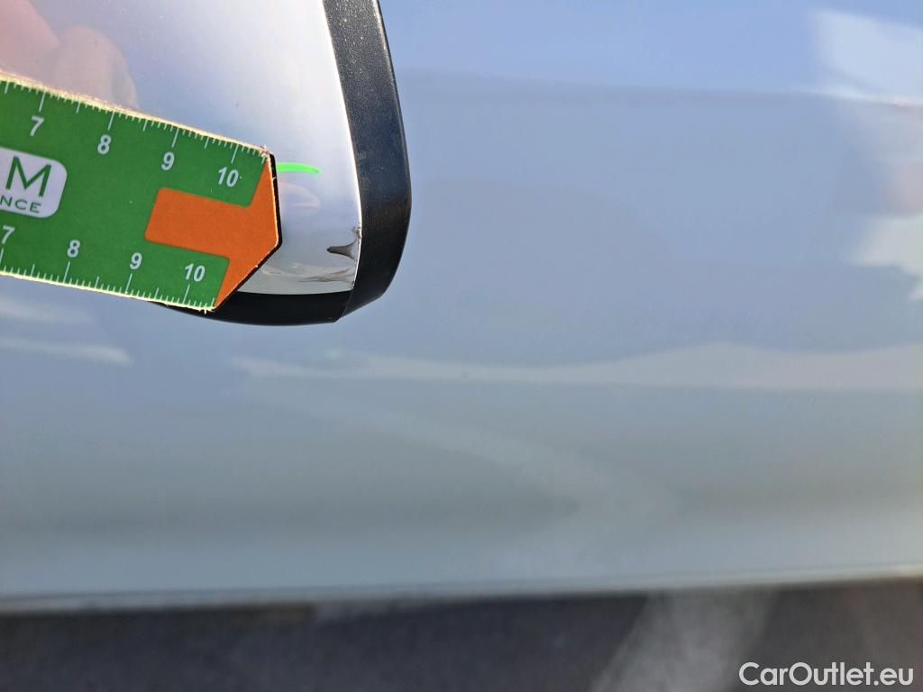  KIA  Cee'd KIA Ceed / 2018 / 5P / berlina con portón 1.0 MHEV 88kW (120CV) Drive DCT #30