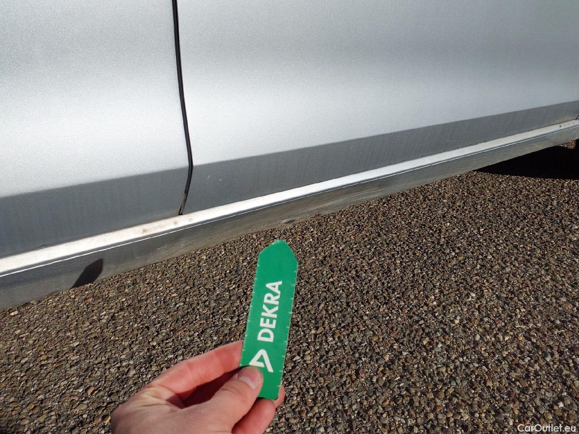  Volkswagen  Golf  VOLKSWAGEN / 2020 / 5P / familiar Life 1.0 eTSI 81kW (110CV) DSG Variant #17