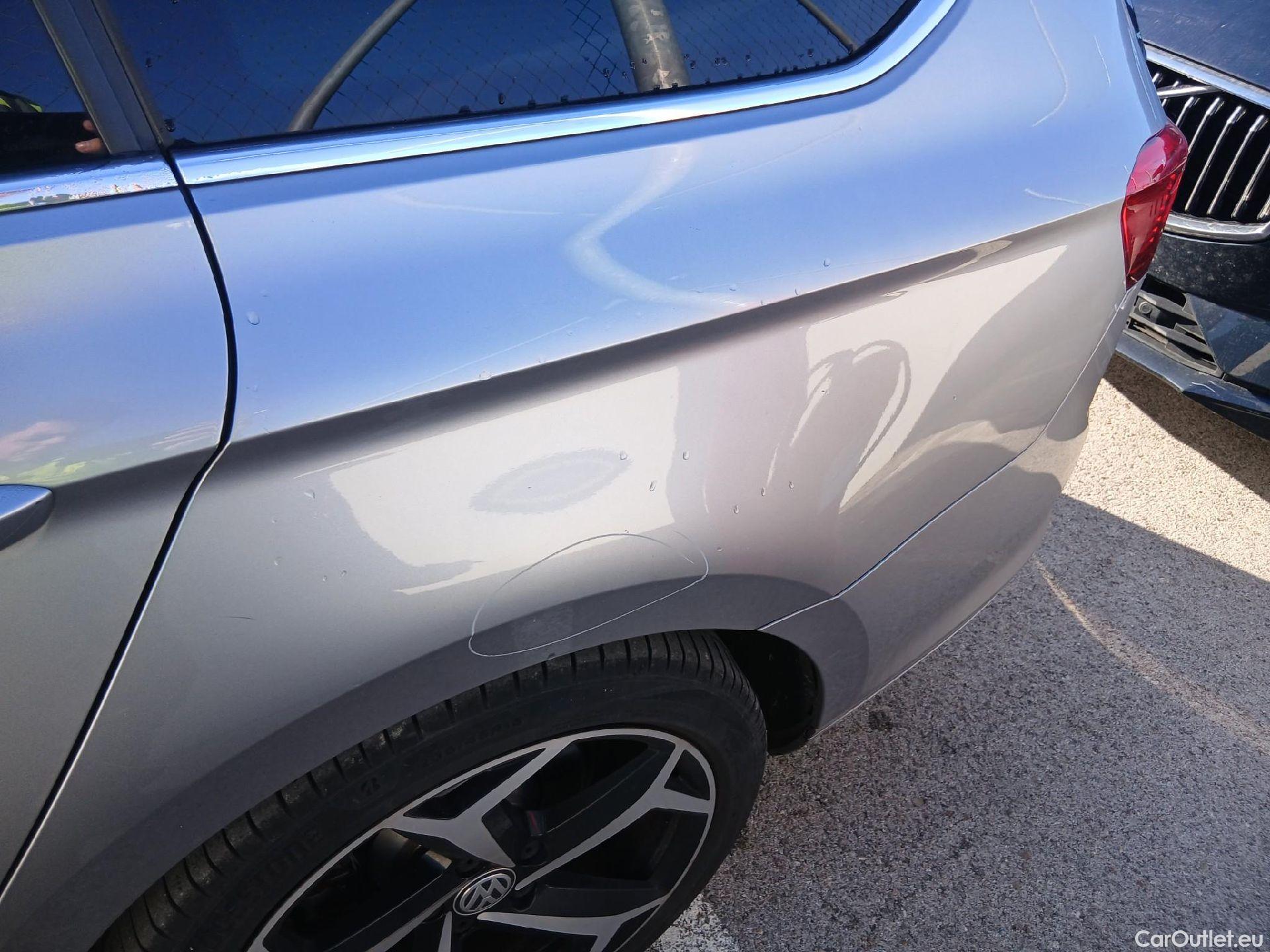  Volkswagen  Passat VOLKSWAGEN  / 2019 / 5P / familiar R-Line 2.0 TDI 140kW (190CV) DSG Variant #24