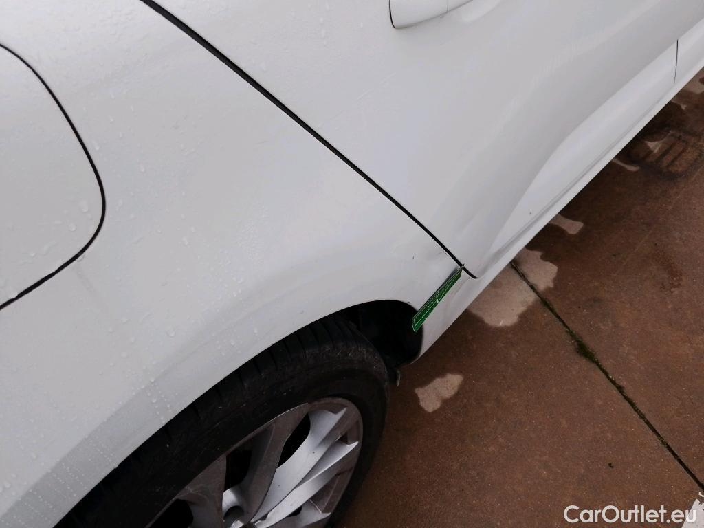  Renault  Megane RENAULT Mégane / 2015 / 5P / familiar Sp. Tourer Zen En. dCi 81kW (110CV) #6