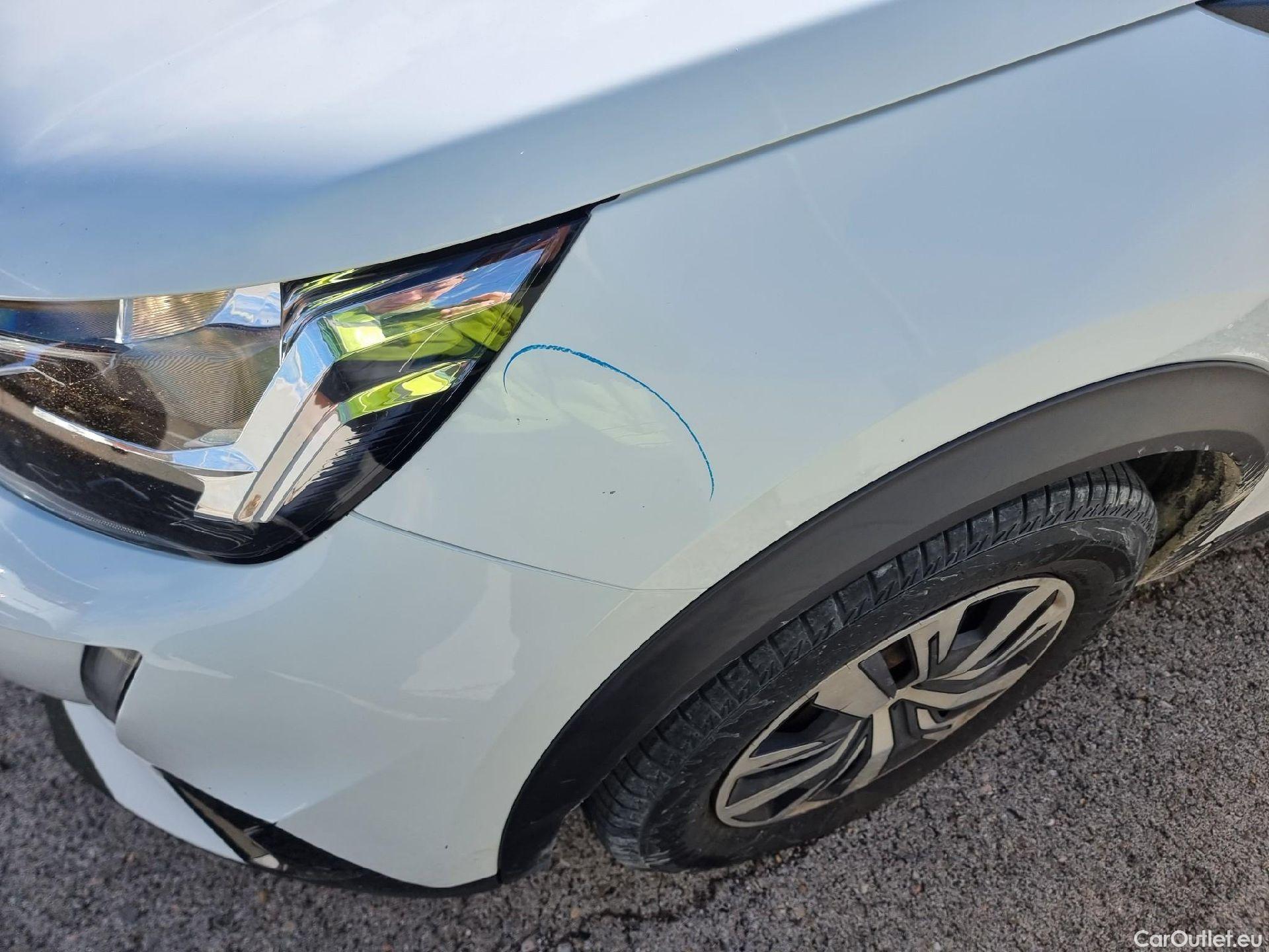  Peugeot  2008 PEUGEOT  / 2019 / 5P / todoterreno Active BlueHDI 81kW (110CV) #17