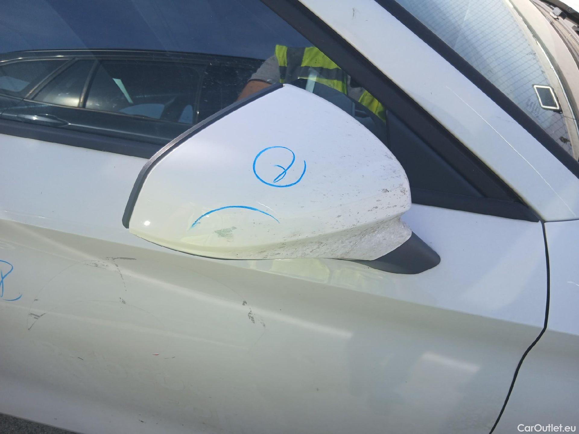  Land Rover  Discovery SEAT Nuevo León / 2020 / 5P / berlina con portón 2.0 TDI 85kW S&S Style Go(SP) #32