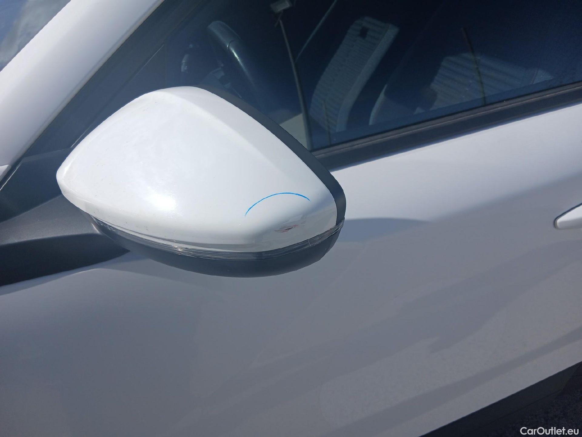  Peugeot  2008 PEUGEOT  / 2019 / 5P / todoterreno Active BlueHDI 100 S&S BVM6 #7