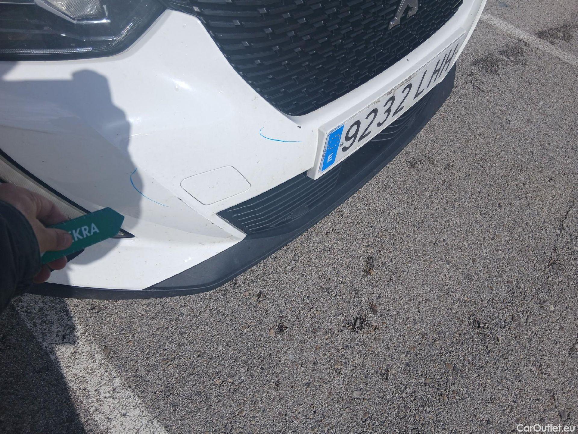  Peugeot  2008 PEUGEOT  / 2019 / 5P / todoterreno Active BlueHDI 100 S&S BVM6 #4