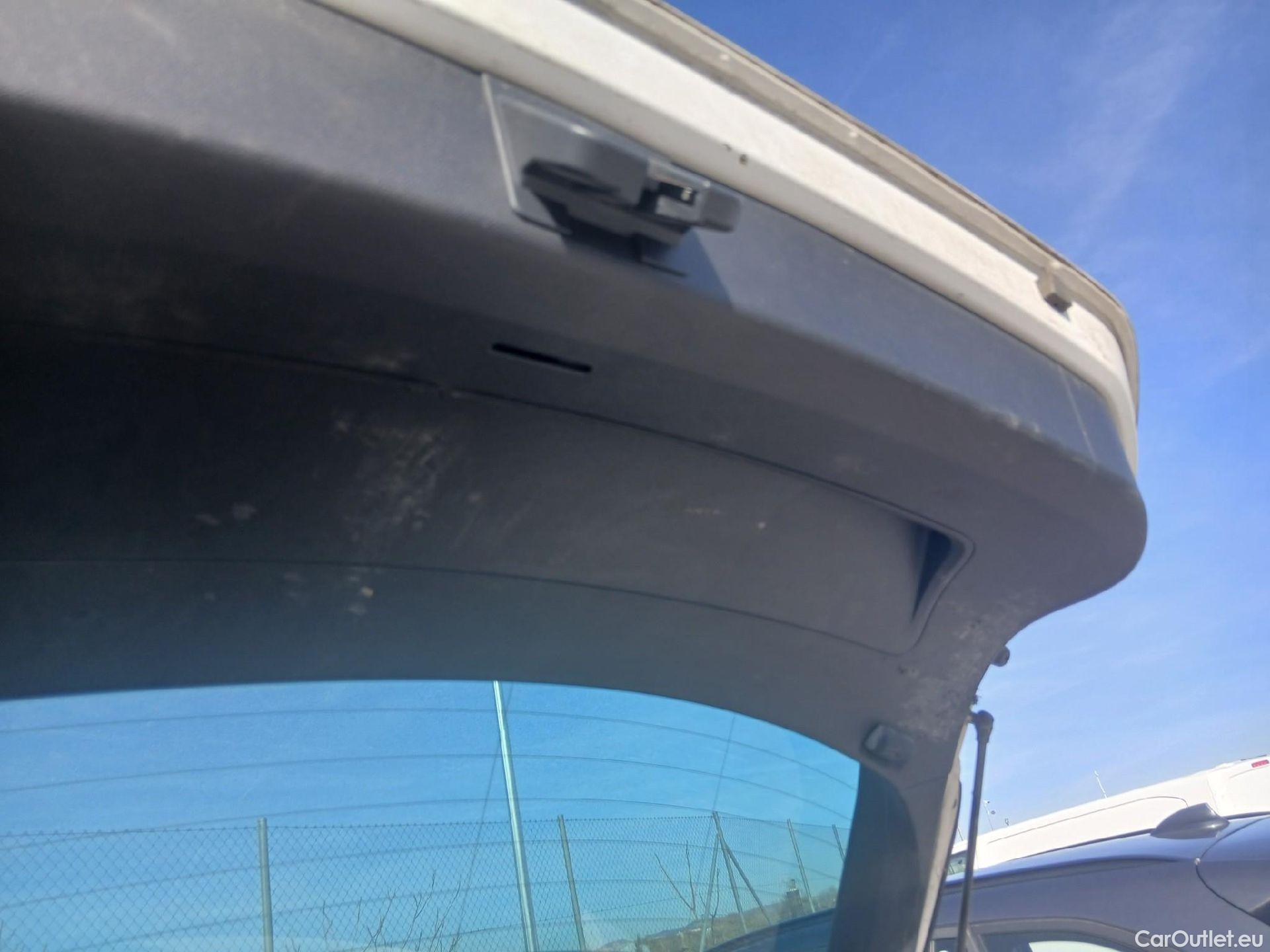  Land Rover  Discovery SEAT Nuevo León / 2020 / 5P / berlina con portón 2.0 TDI 85kW S&S Style Go(SP) #1