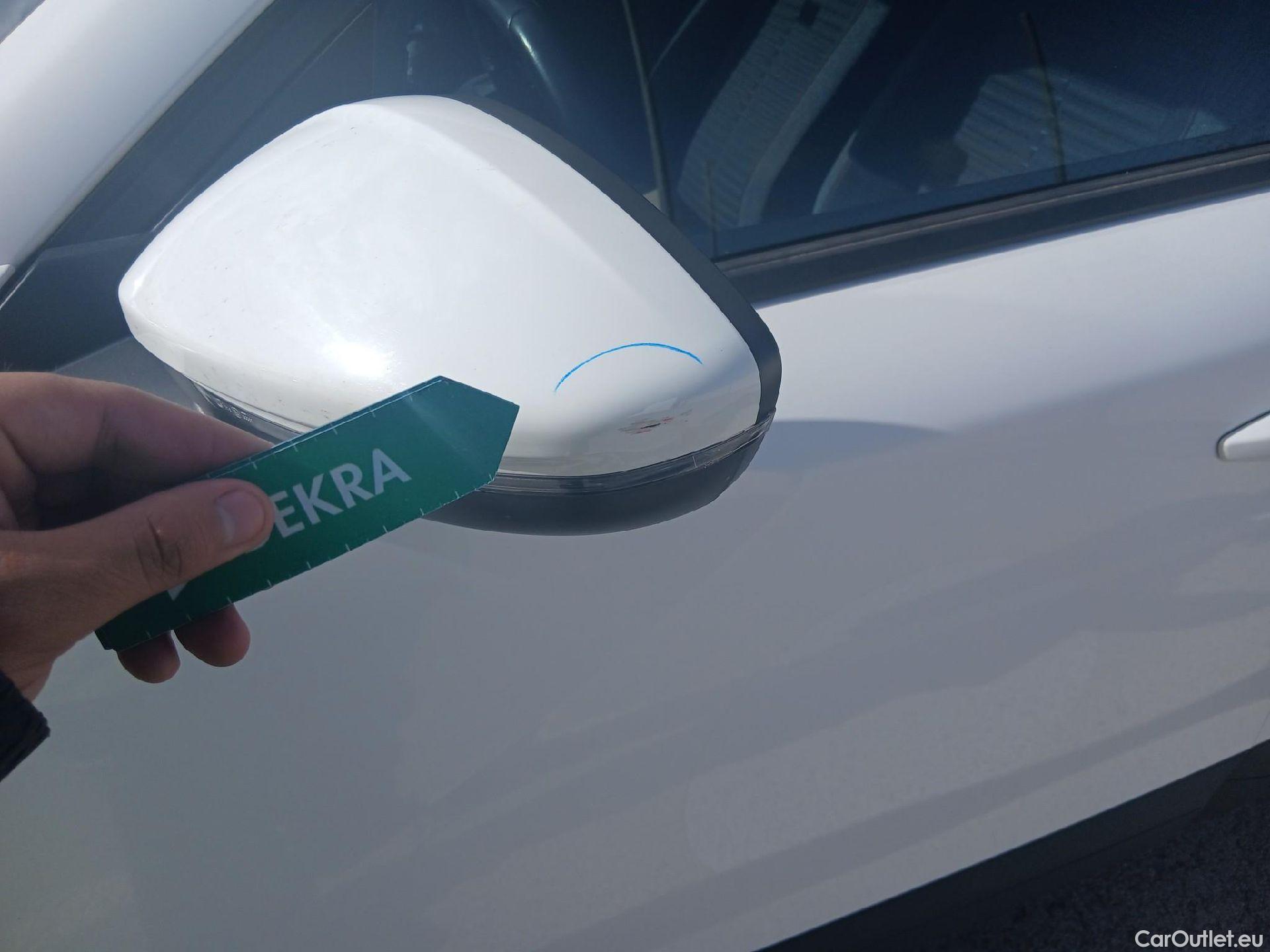  Peugeot  2008 PEUGEOT  / 2019 / 5P / todoterreno Active BlueHDI 100 S&S BVM6 #8