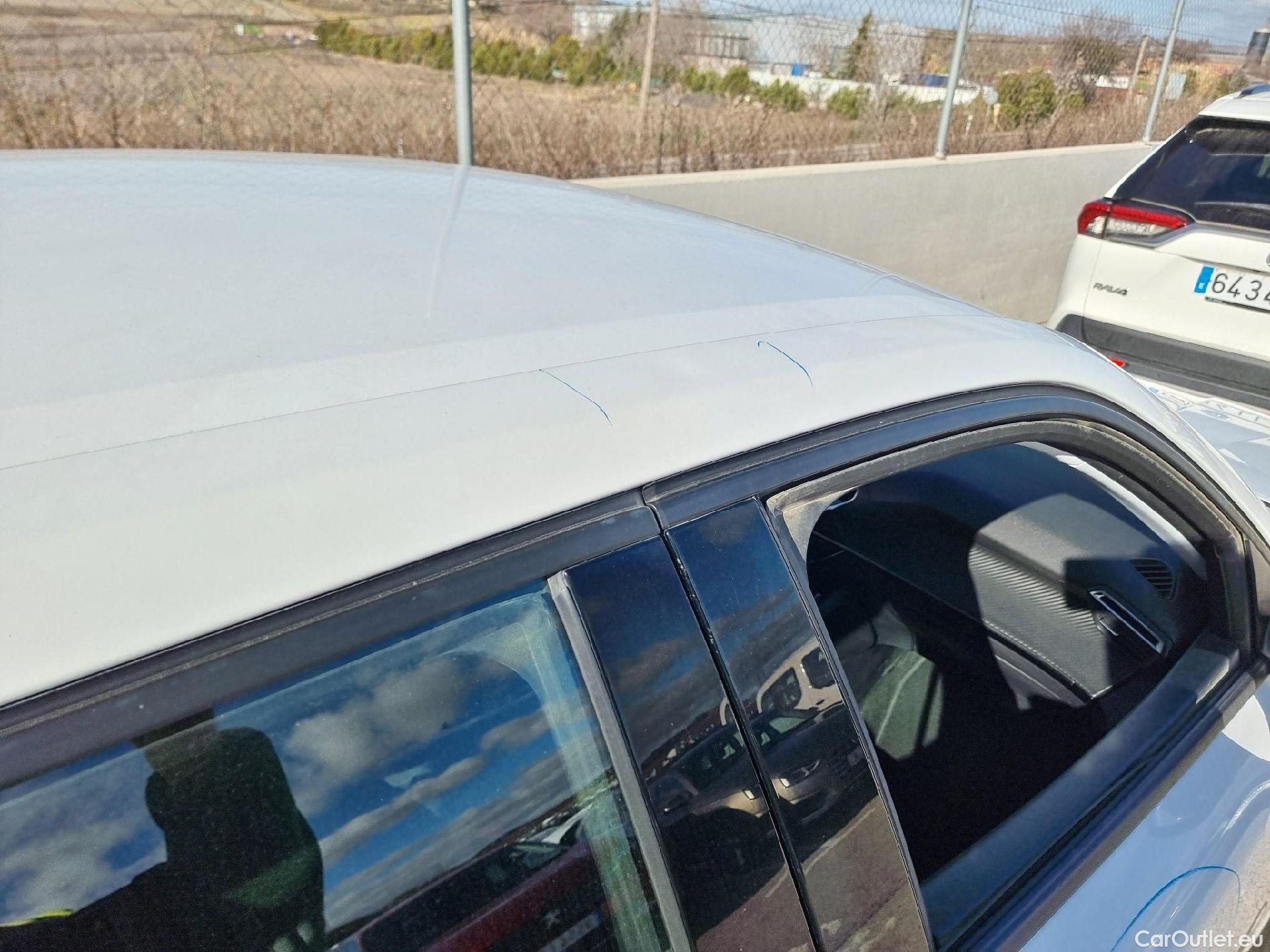  Peugeot  2008 PEUGEOT  / 2019 / 5P / todoterreno Active BlueHDI 81kW (110CV) #34