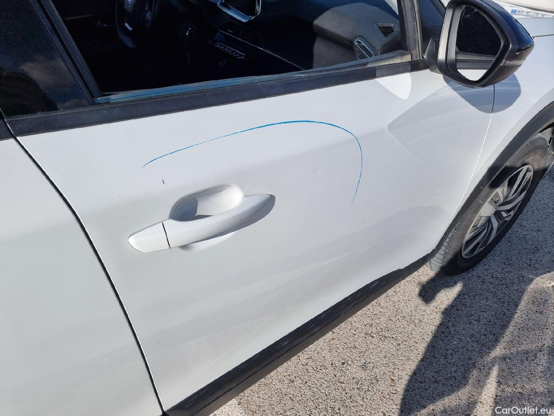  Peugeot  2008 PEUGEOT  / 2019 / 5P / todoterreno Active BlueHDI 81kW (110CV) #30