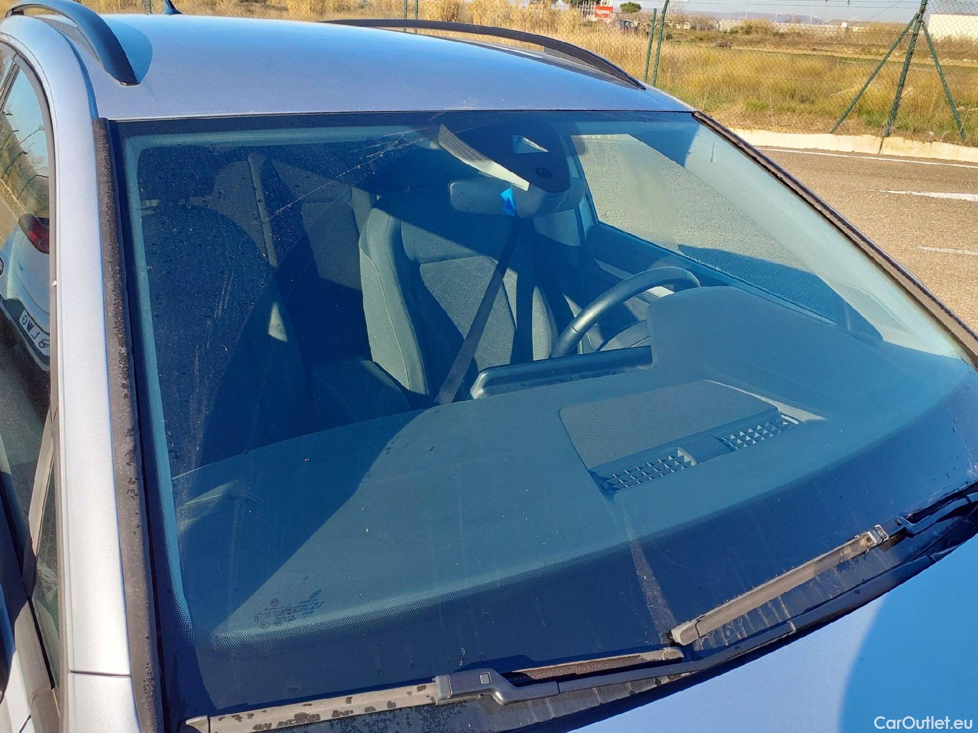  Volkswagen  Golf  VOLKSWAGEN / 2020 / 5P / familiar Life 1.0 eTSI 81kW (110CV) DSG Variant #3