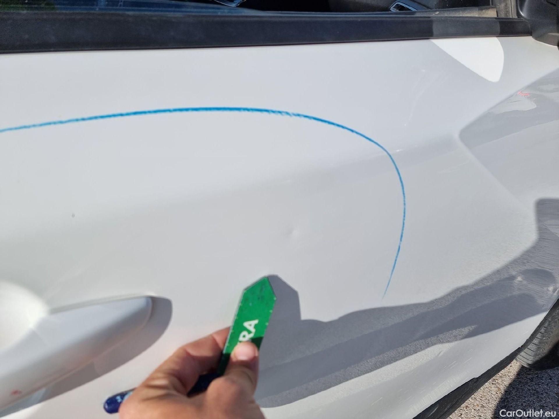  Peugeot  2008 PEUGEOT  / 2019 / 5P / todoterreno Active BlueHDI 81kW (110CV) #31