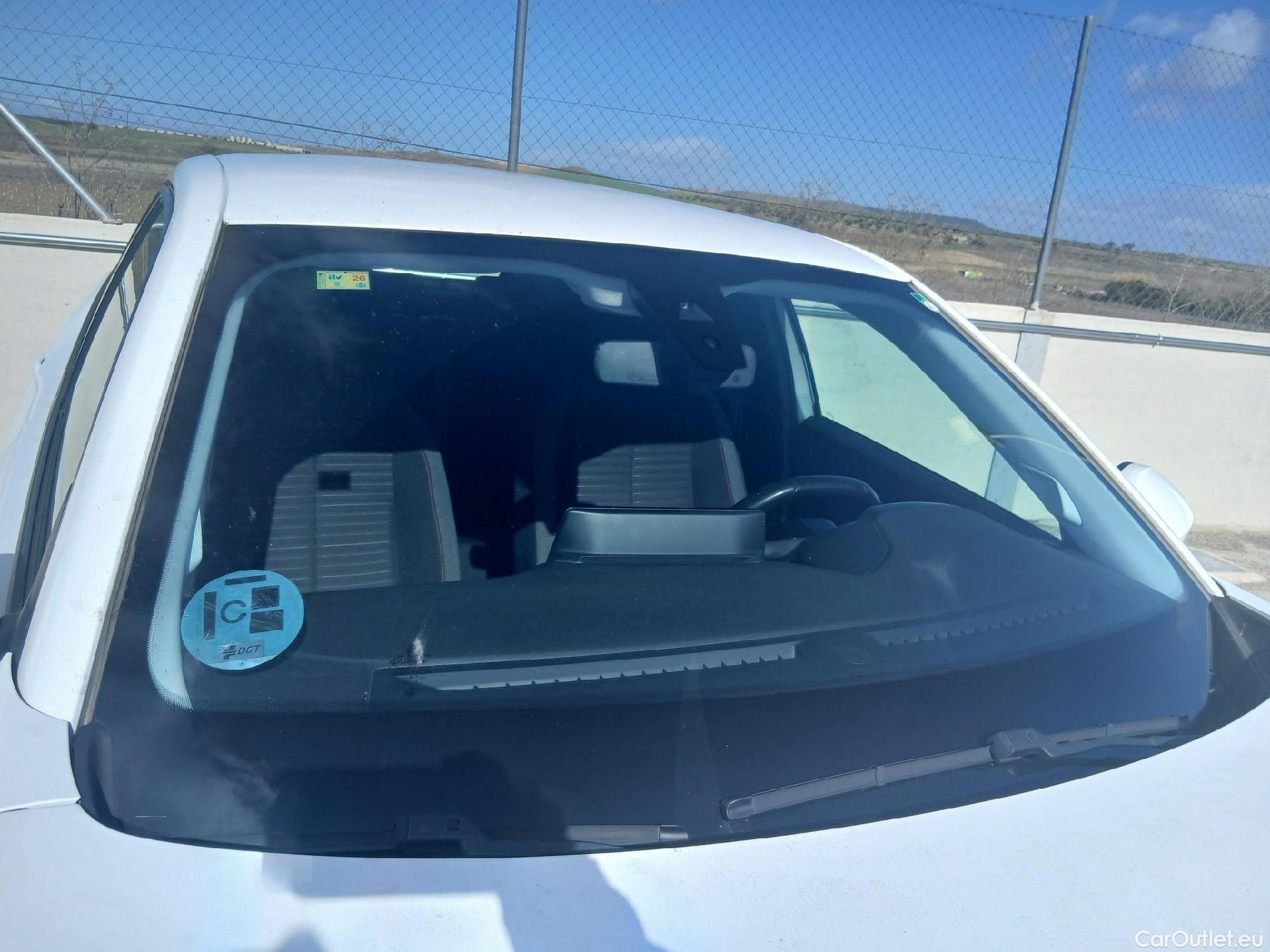  Peugeot  2008 PEUGEOT  / 2019 / 5P / todoterreno Active BlueHDI 100 S&S BVM6 #6