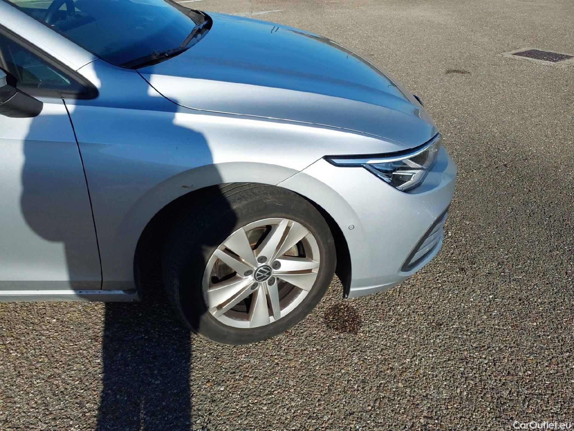  Volkswagen  Golf  VOLKSWAGEN / 2020 / 5P / familiar Life 1.0 eTSI 81kW (110CV) DSG Variant #19