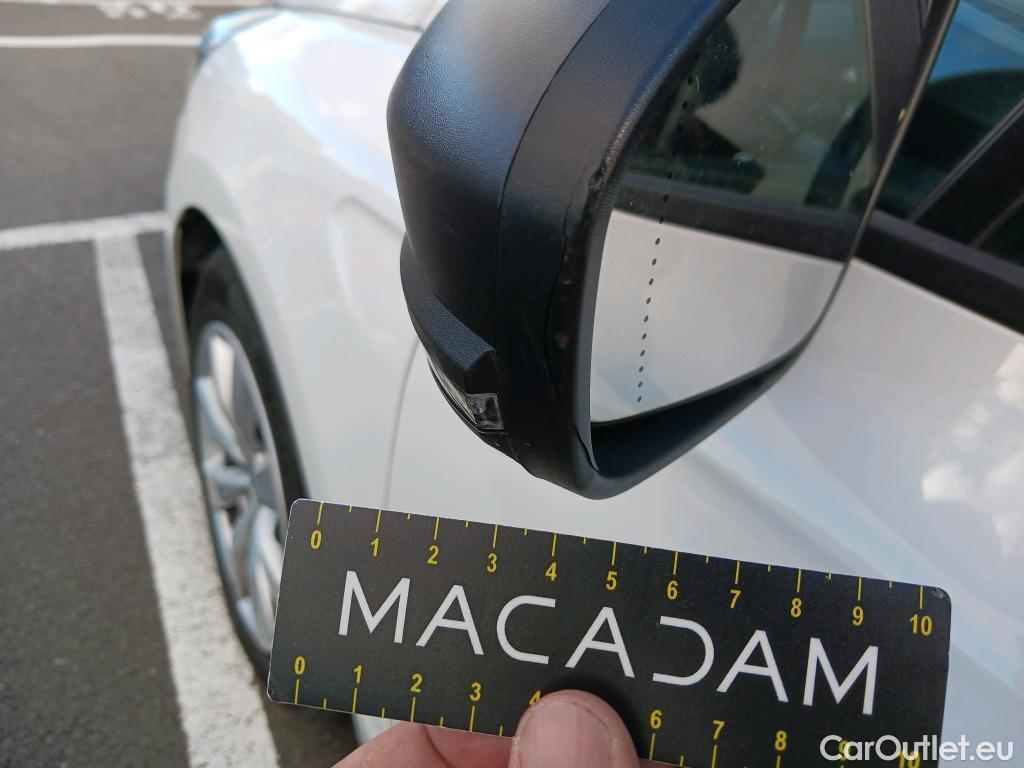  Renault  Clio RENAULT  / 2019 / 5P / berlina con portón Business TCe 74 kW (100CV) GLP #13