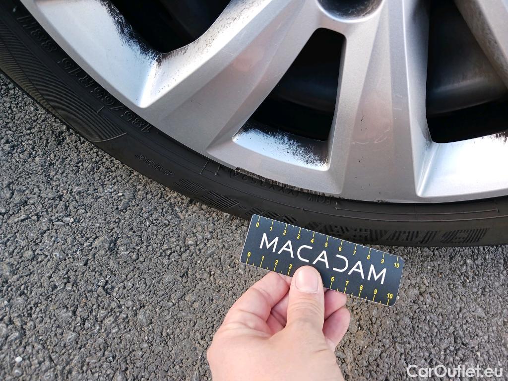  Renault  Clio RENAULT  / 2019 / 5P / berlina con portón Business TCe 74 kW (100CV) GLP #17