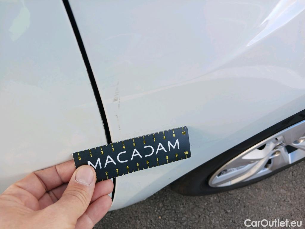  Renault  Clio RENAULT  / 2019 / 5P / berlina con portón Business TCe 74 kW (100CV) GLP #27