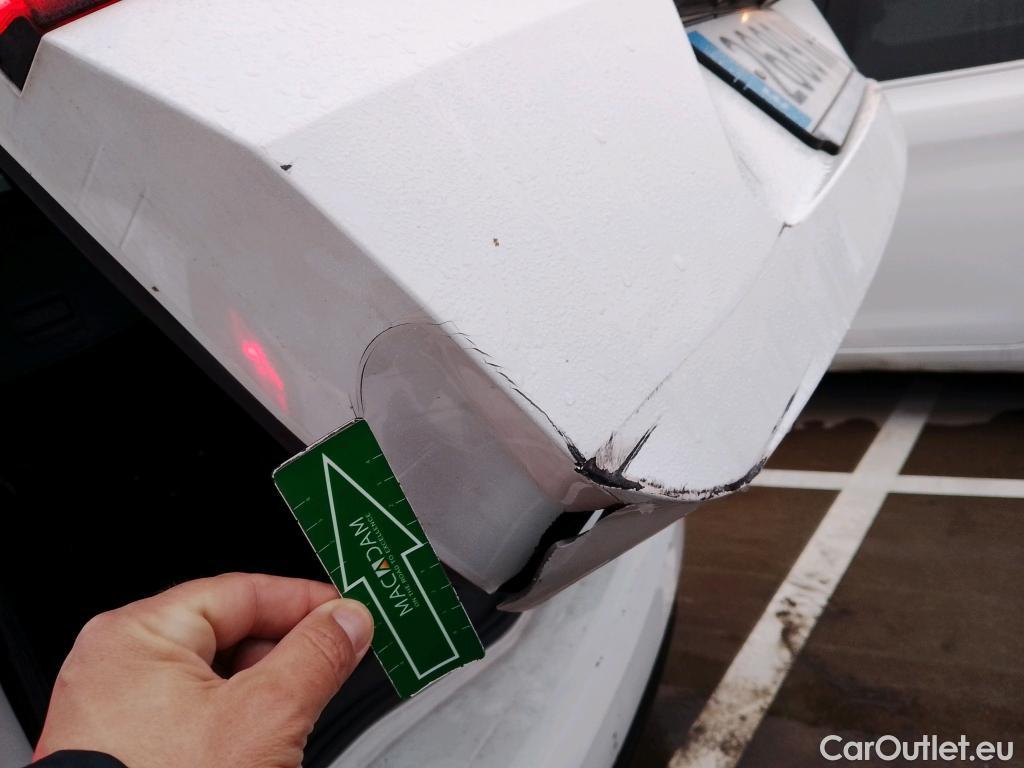  Renault  Megane RENAULT Mégane / 2015 / 5P / familiar Sp. Tourer Zen En. dCi 81kW (110CV) #4