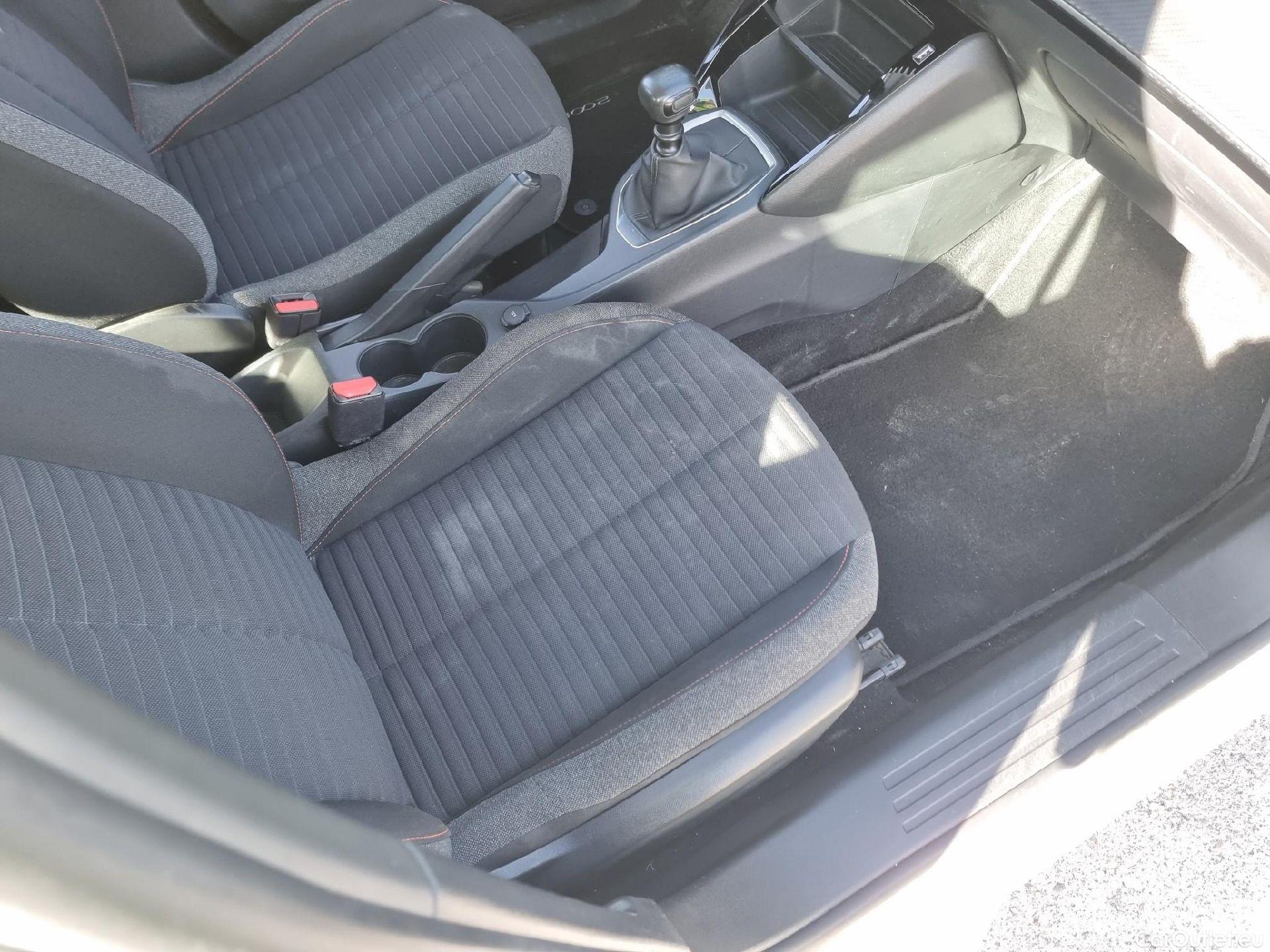  Peugeot  2008 PEUGEOT  / 2019 / 5P / todoterreno Active BlueHDI 81kW (110CV) #6