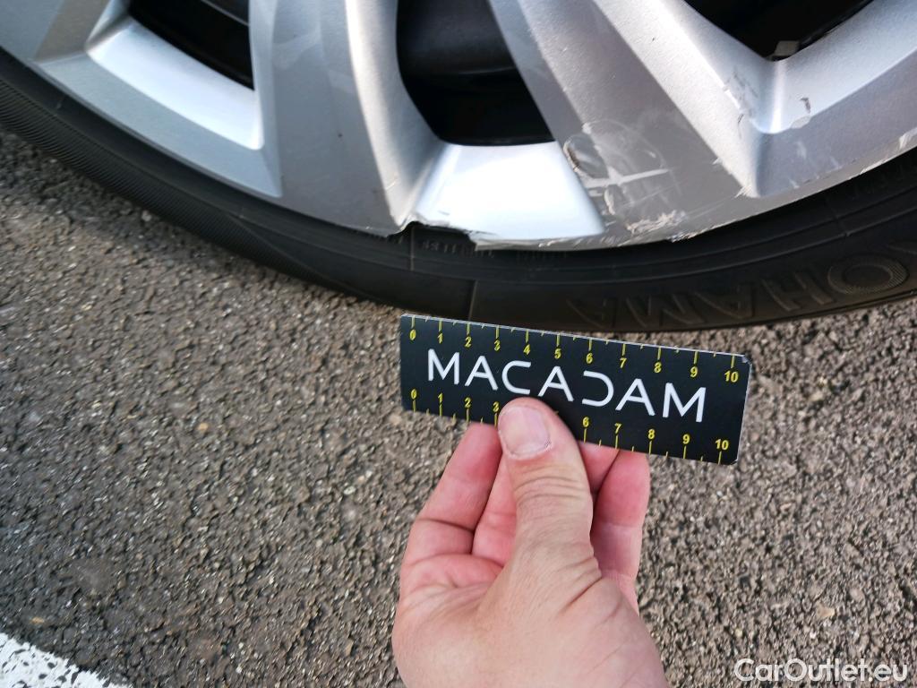  Renault  Clio RENAULT  / 2019 / 5P / berlina con portón Business TCe 74 kW (100CV) GLP #15