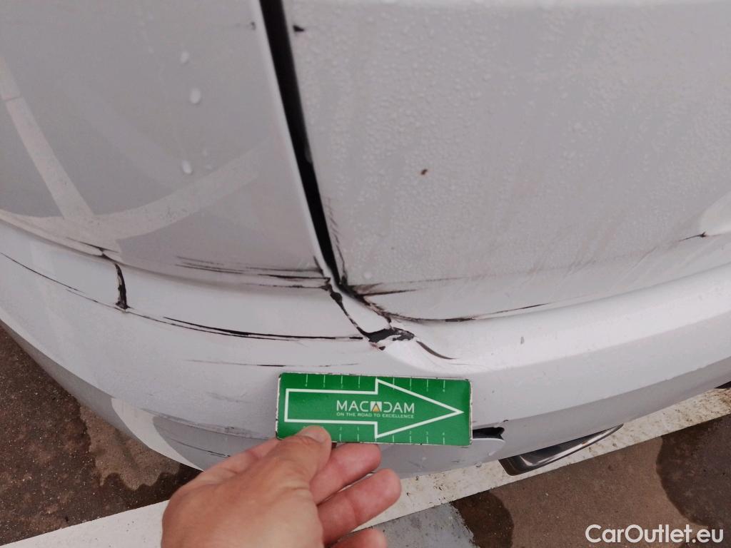  Renault  Megane RENAULT Mégane / 2015 / 5P / familiar Sp. Tourer Zen En. dCi 81kW (110CV) #18