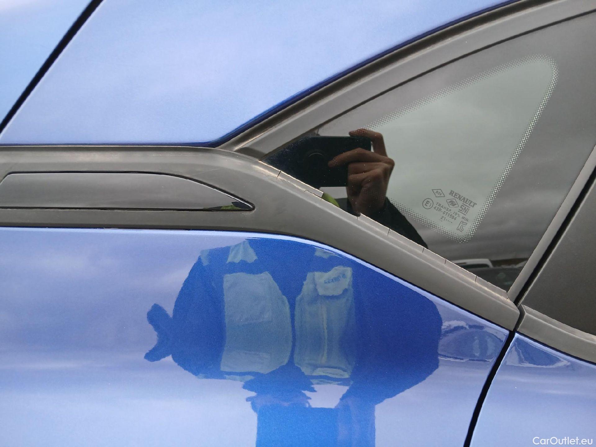  Renault  Captur RENAULT  / 2020 / 5P / todoterreno Intens TCe 90 #23